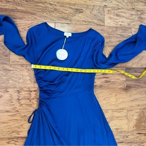 Camila Coelho Midi Dress M Luna Blue Satin Cutout Long Sleeve Navy Ruch Revolve - Picture 10 of 12